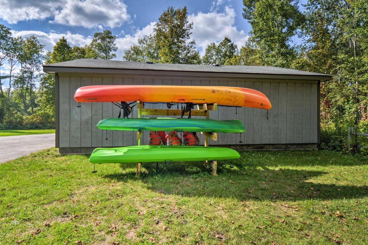 Riverfront Traverse City Cabin Fish, Kayak And Tube Kültér fotó